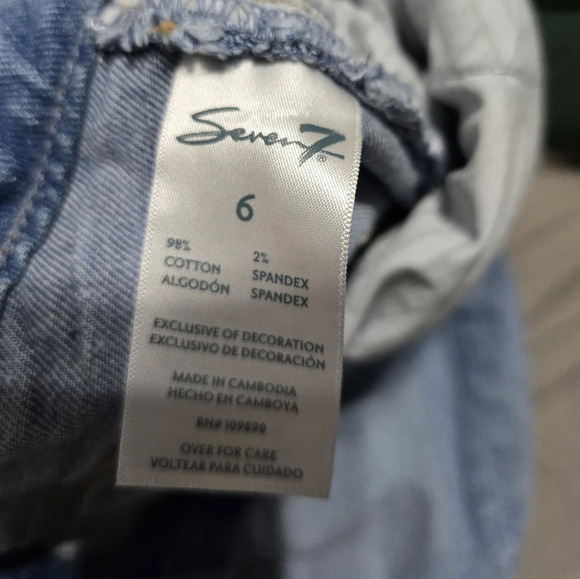 Seven7 Midrise Destructed Straight Leg Jeans, Light Wash, Relaxed Fit, Sz 6 EUC! - Picture 11 of 11